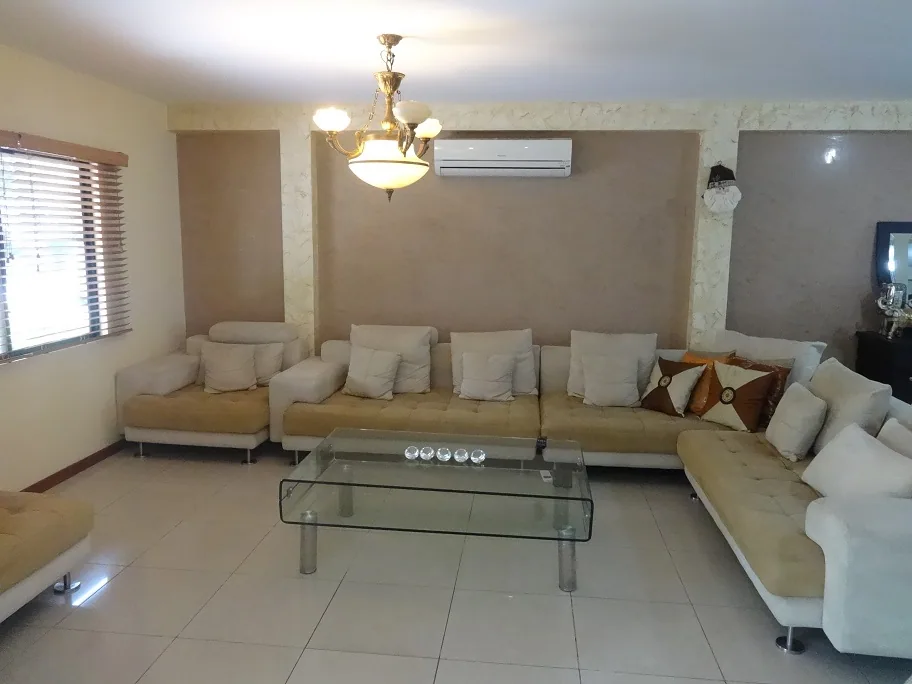 Ciudad Celeste en venta casa amoblada y decorada en Samborondón – Foto 3