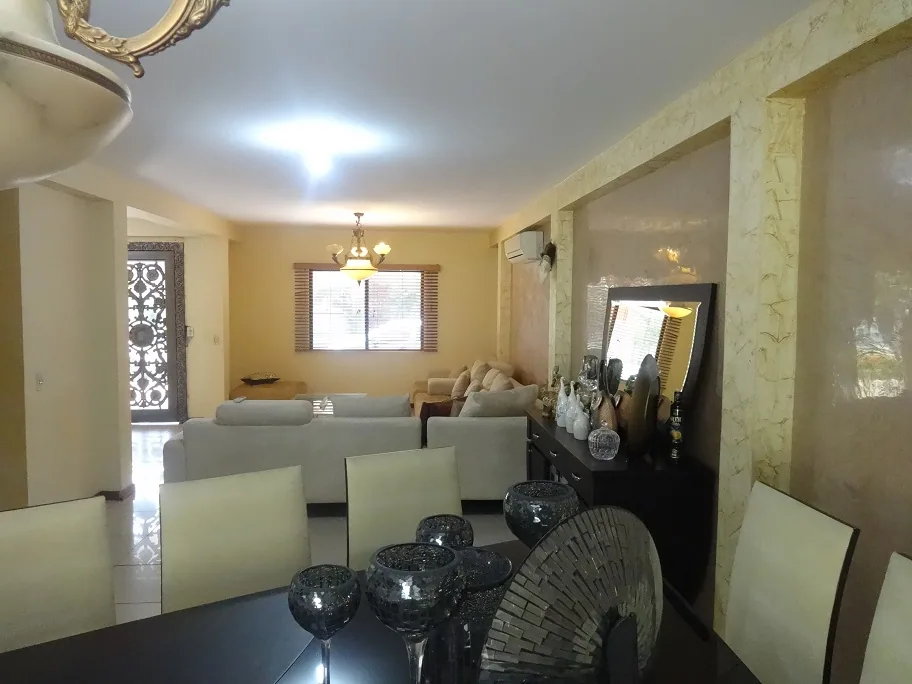 Ciudad Celeste en venta casa amoblada y decorada en Samborondón – Foto 5