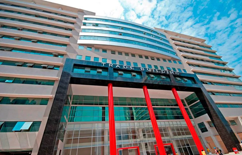 Oficinas en alquiler en sector Mall del Sol el norte de Guayaquil – Foto 5