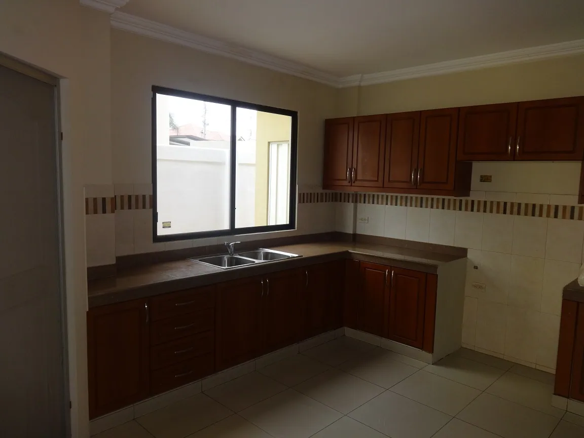 Samborondon Casa en alquiler en Santa Maria de Casa Grande – Foto 5