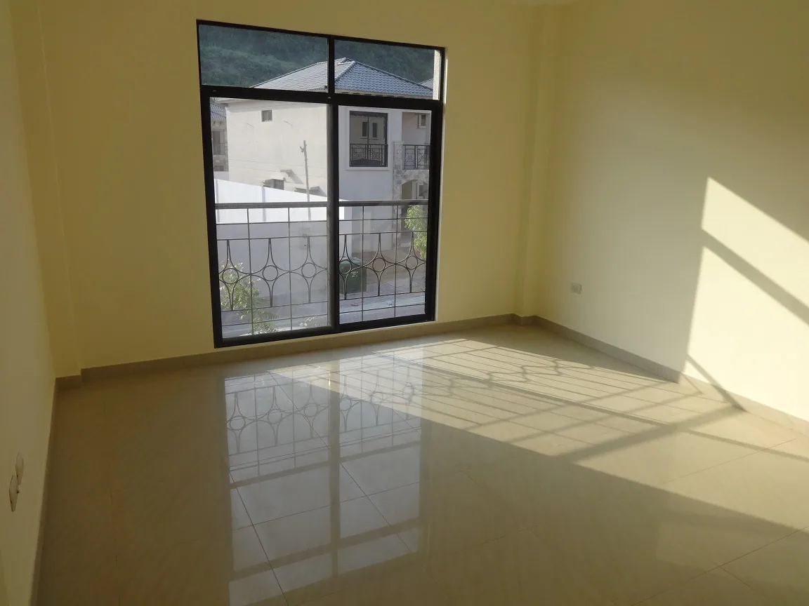 Casa de venta en Bosques de La Costa. Casa de 4 dormitorios en Guayaquil – Foto 5
