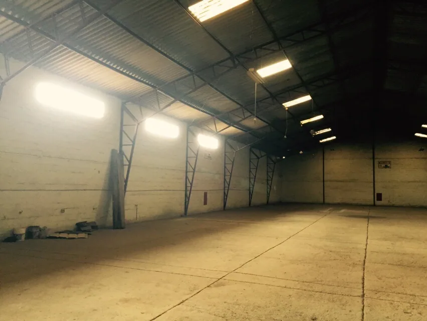Alquiler de bodega de 1000 m2 (mil metros cuadrados) en Km 14.5 Via a Daule – Foto 2