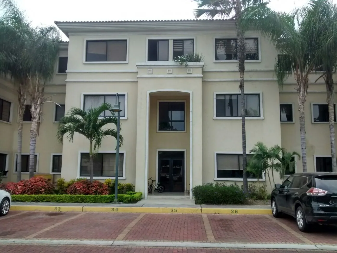 Departamento en venta Urb. Capri Km 2 vía Samborondon – Foto 1