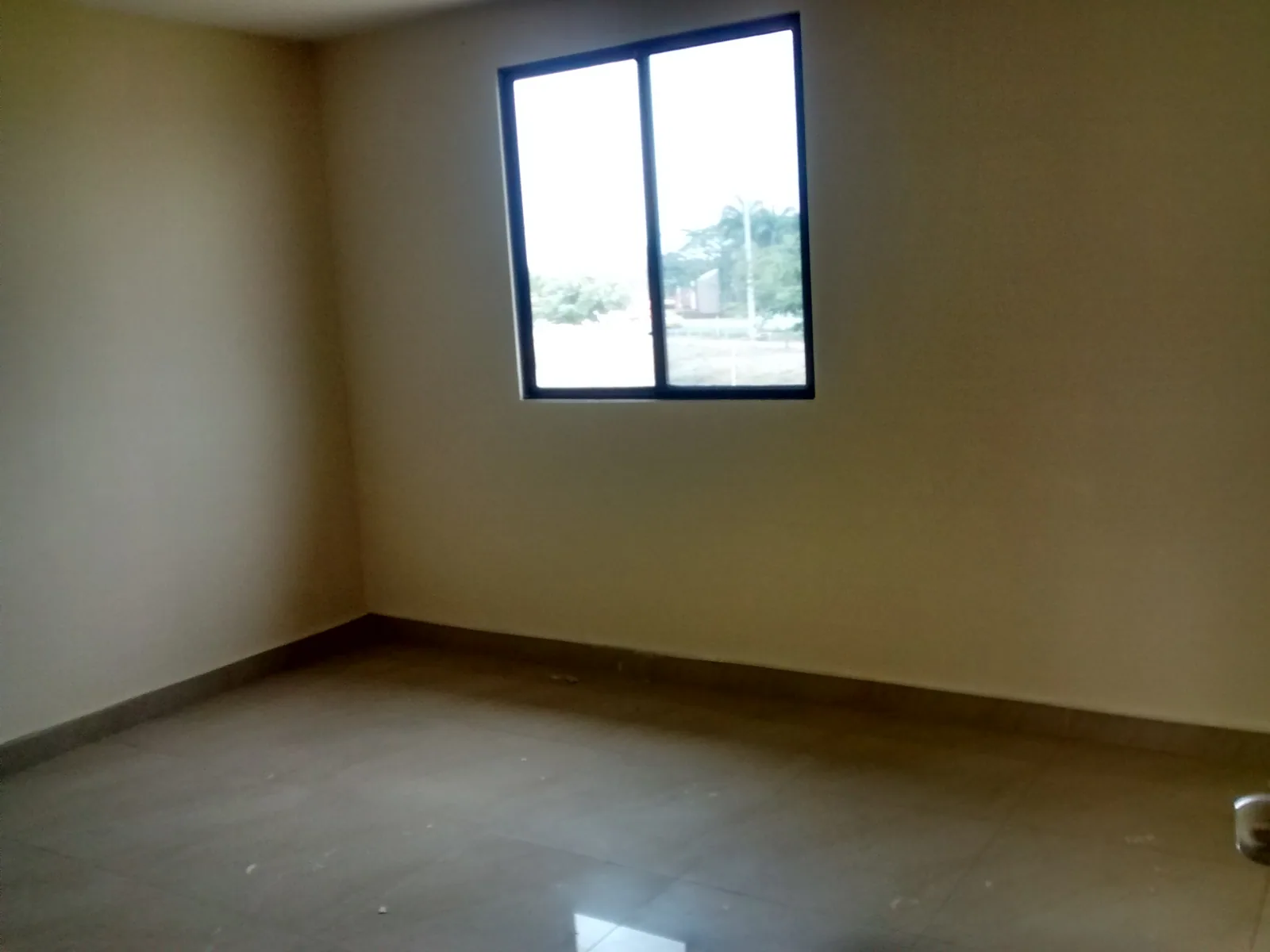 Casa esquinera en alquiler Urb. Milan – Foto 4