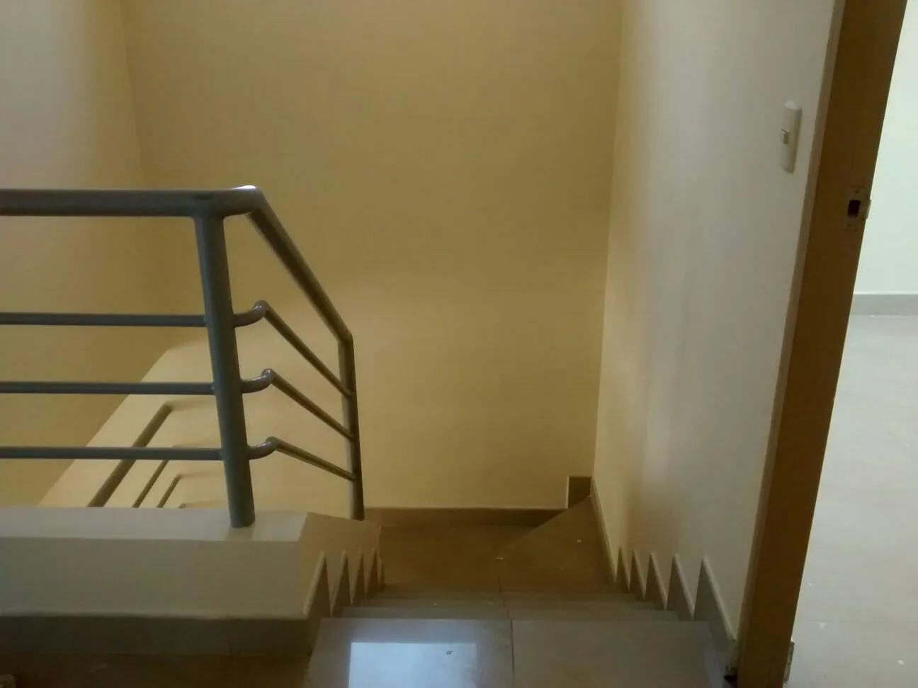 Casa esquinera en alquiler Urb. Milan – Foto 5