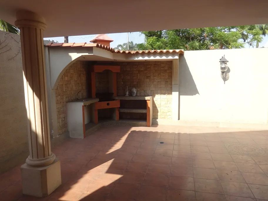Alquilo esplendida casa en Ciudad Celeste – Foto 2