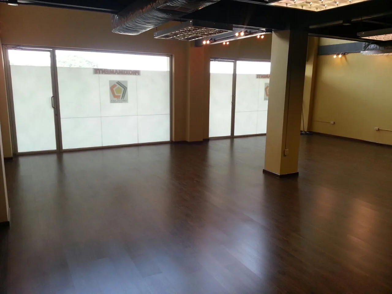 Oro Plaza, Alquilo Magnifico local comercial en Machala – Foto 3