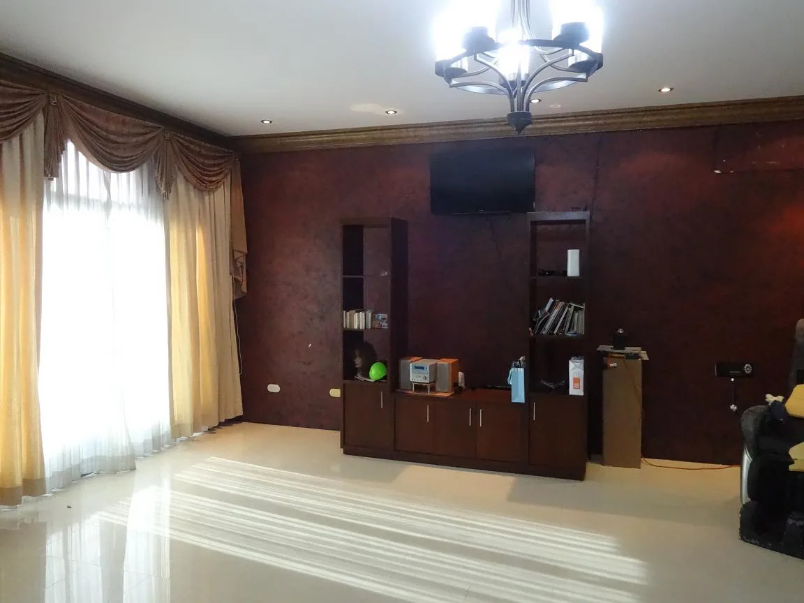 La Garzota, vendo casa esquinera con Locales Comerciales – Foto 5