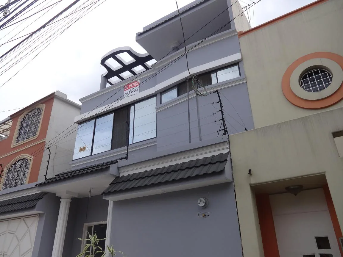 Vendo casa en Urdenor 2 de dos plantas con terraza. Guayaquil Ecuador – Foto 1