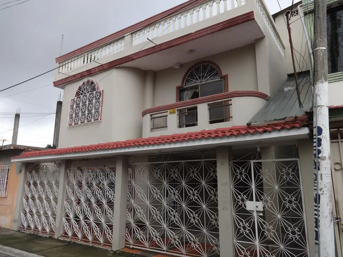 Cdla. Simon Bolivar, Vendo casa rentera cerca de Aeropuerto y Mall Del Sol – Foto 1