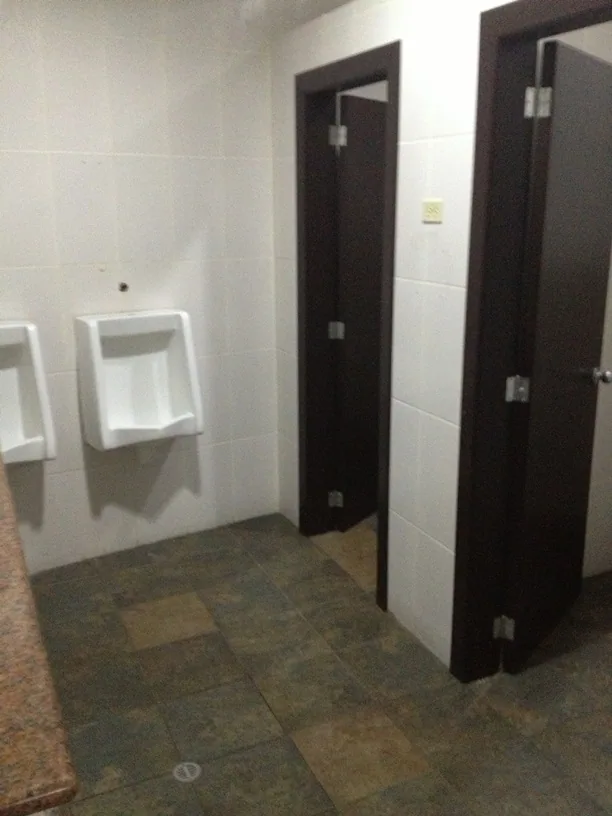 Local Comercial en el centro de Guayaquil Avenida 9 de Octubre – Foto 4