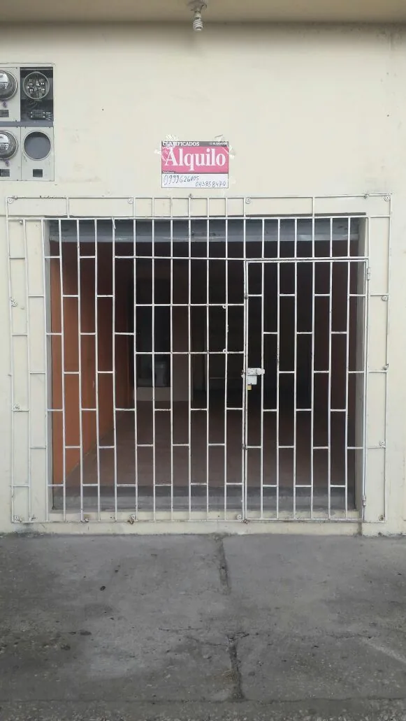 Alquilo local en las Acacias de oportunidad – Foto 3