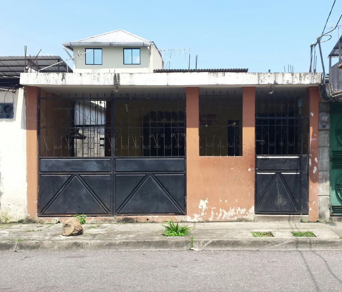 Vendo CASA en las Orquídeas Guayaquil. De OPORTUNIDAD – Foto 1