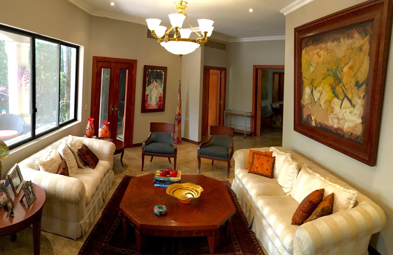 Casa de venta en el Km 5.5 vía Samborondón. Exclusiva Urbanización – Foto 4