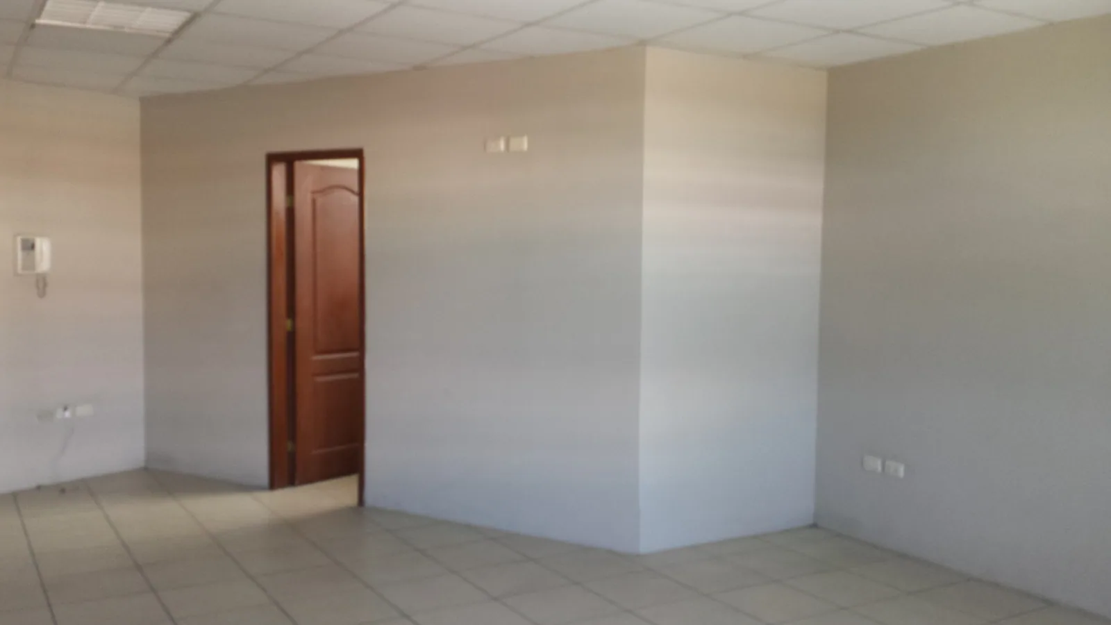Alquilo Oficina en Kennedy Remodelada – Foto 2
