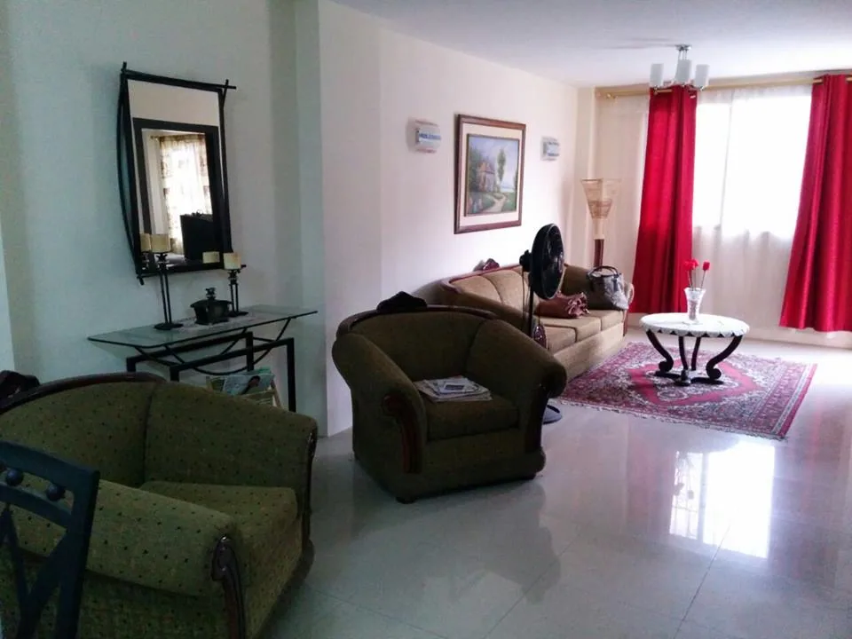Vendo Casa en Urbanización Bonaterra Salitre Samborondón Guayaquil – Foto 2