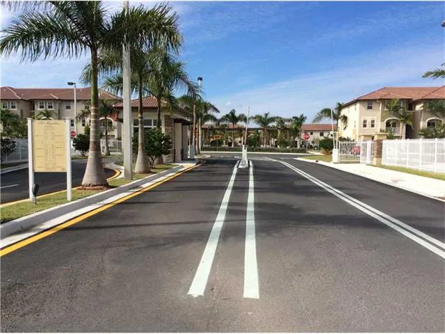 Departamento #103 en St. Maarten DORAL-MIAMI – Foto 2