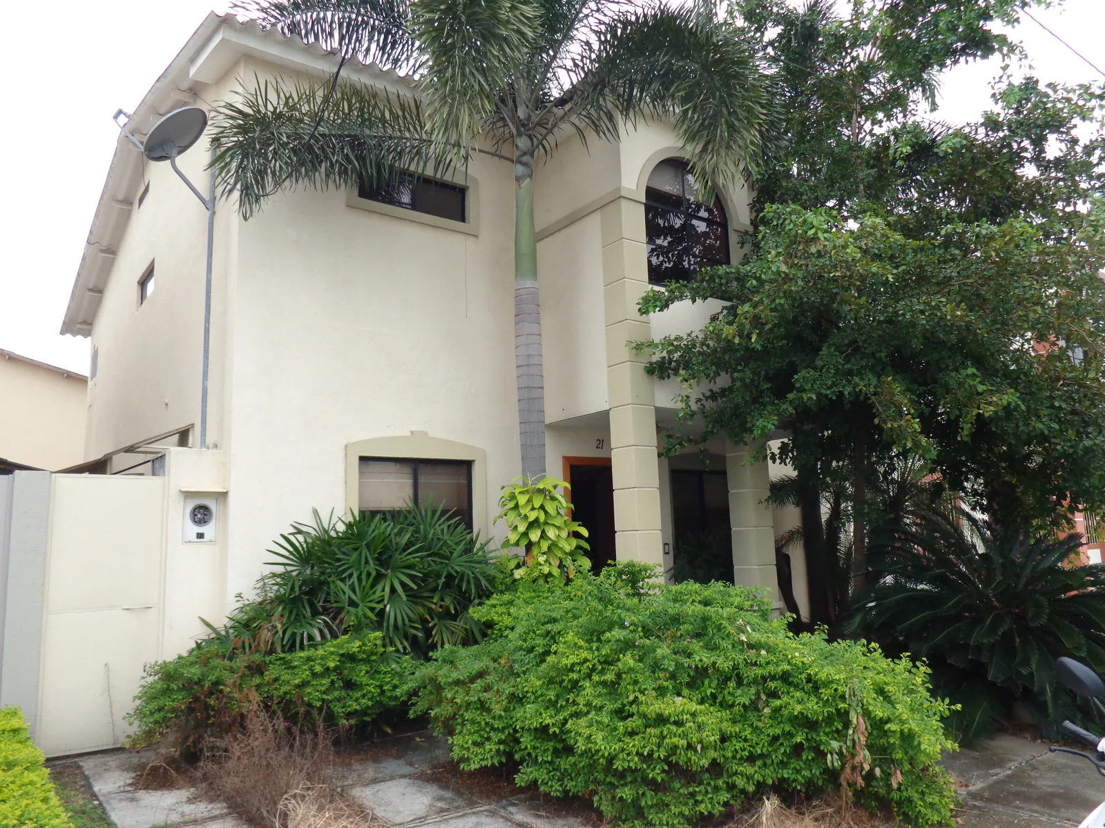 Casa Moderna en Venta Urb. Volare Samborondón Guayaquil – Foto 1