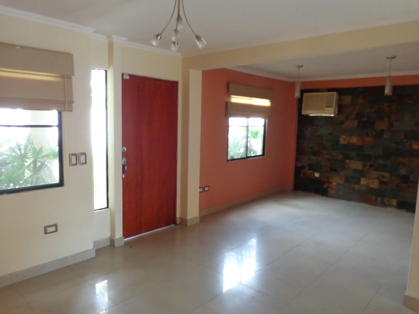Casa Moderna en Venta Urb. Volare Samborondón Guayaquil – Foto 2