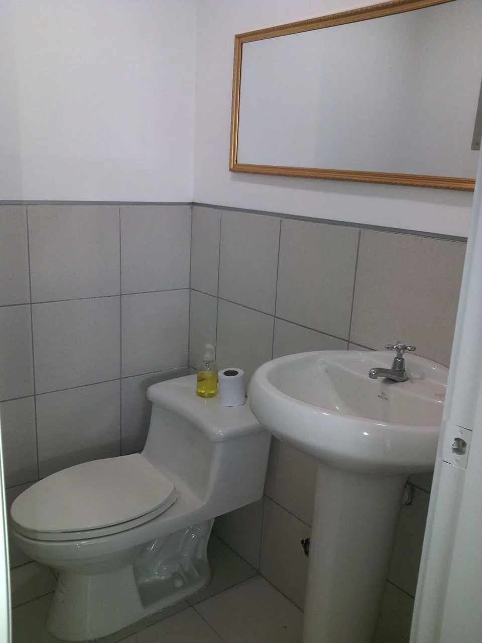 Alquiler de Oficina con divisiones en Trade Building Guayaquil – Foto 4