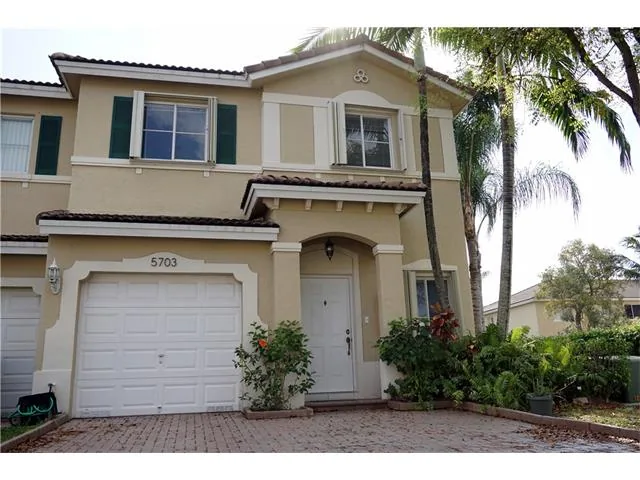 Townhouse SONOMA AT DORAL – Foto 1