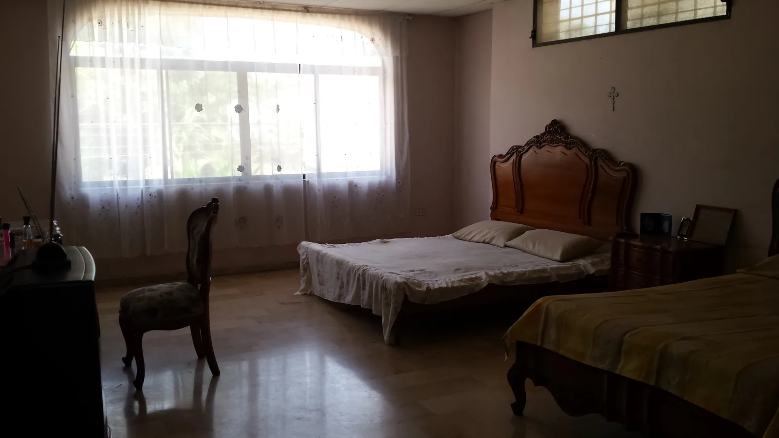 VENDO CASA EN LOS ALMENDROS DE DOS PLANTAS – Foto 4