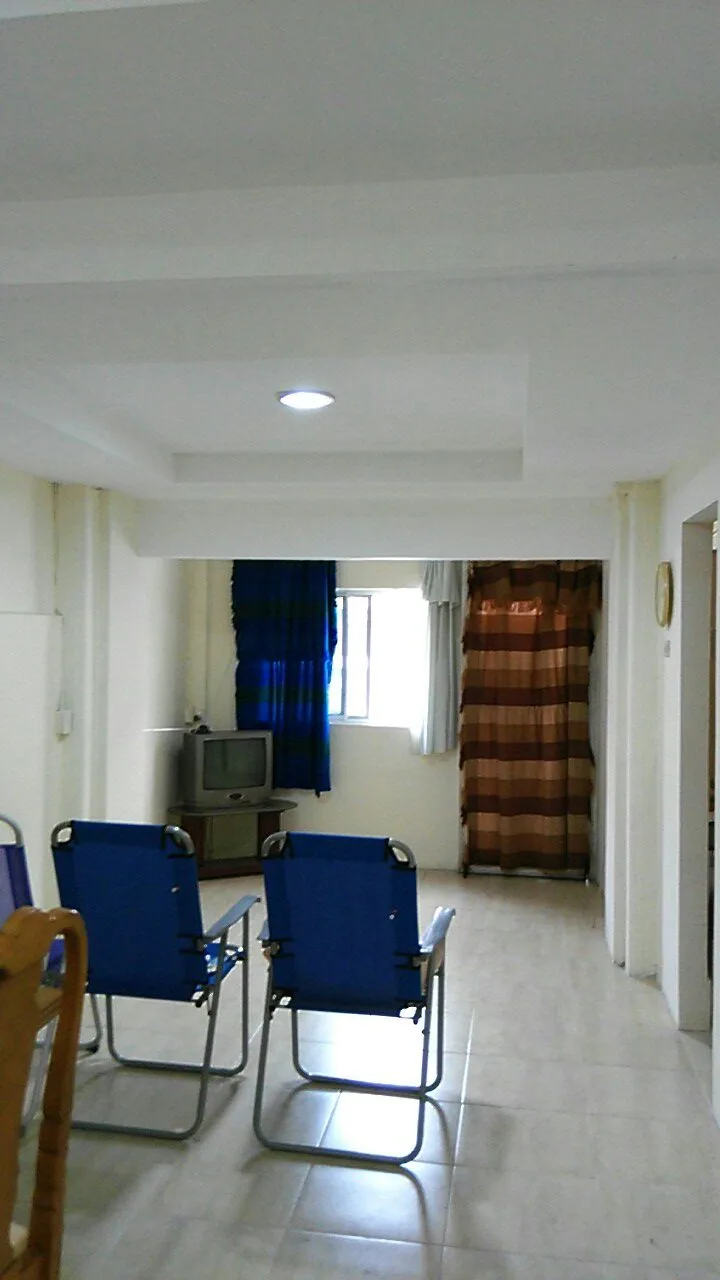 CASA EN VENTA DE 3 PLANTAS EN LAS ACACIAS EN BUEN PRECIO POR VIAJE NEGOCIABLE – Foto 1