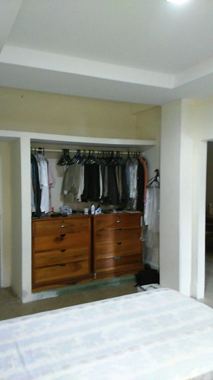 CASA EN VENTA DE 3 PLANTAS EN LAS ACACIAS EN BUEN PRECIO POR VIAJE NEGOCIABLE – Foto 2