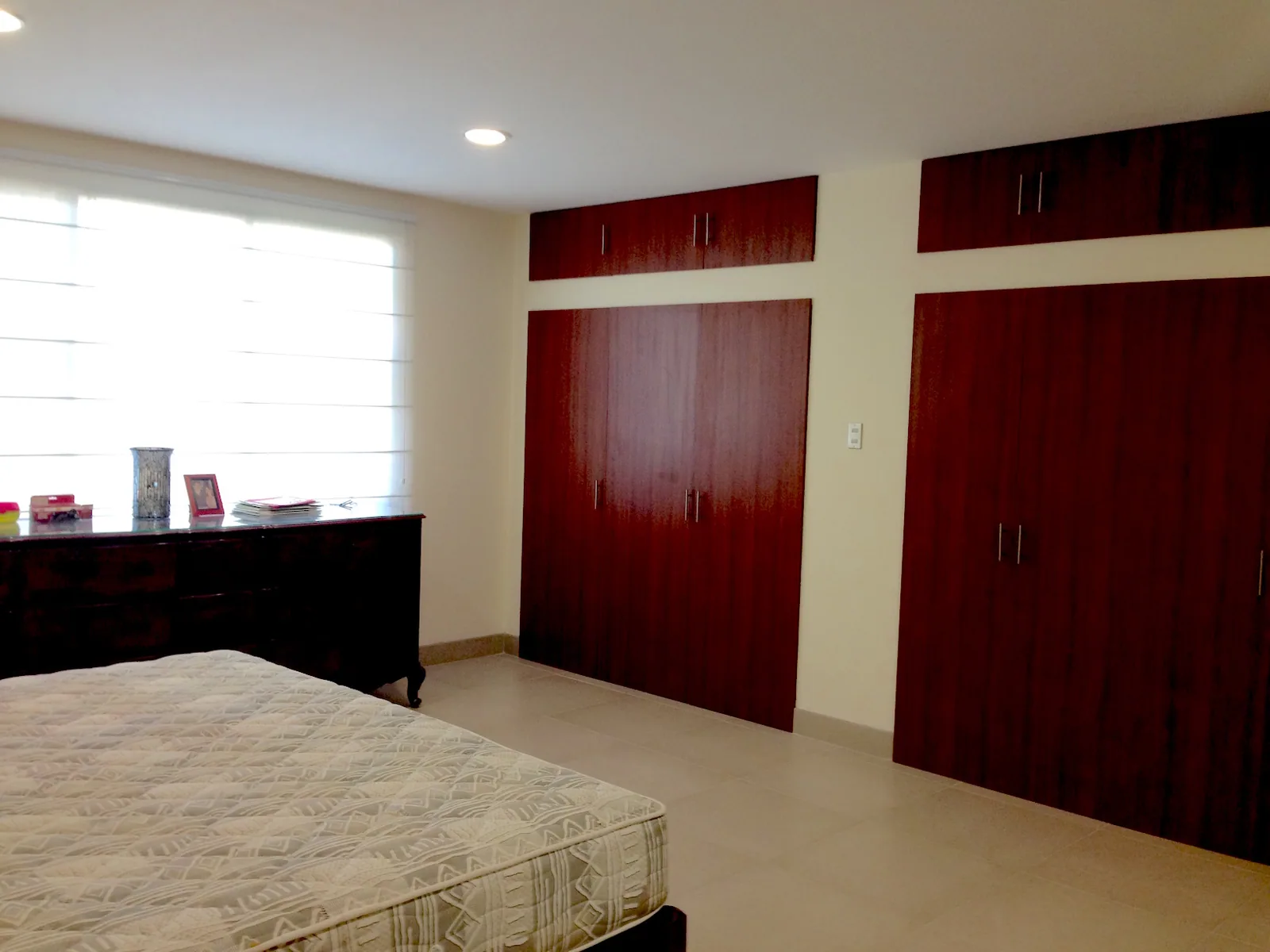 Casa en alquiler en La Puntilla, Samborondón. 100% remodelada. – Foto 5