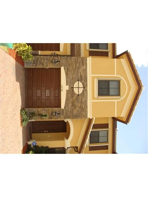 Townhouse en Venta- Monaco at DORAL – Foto 1