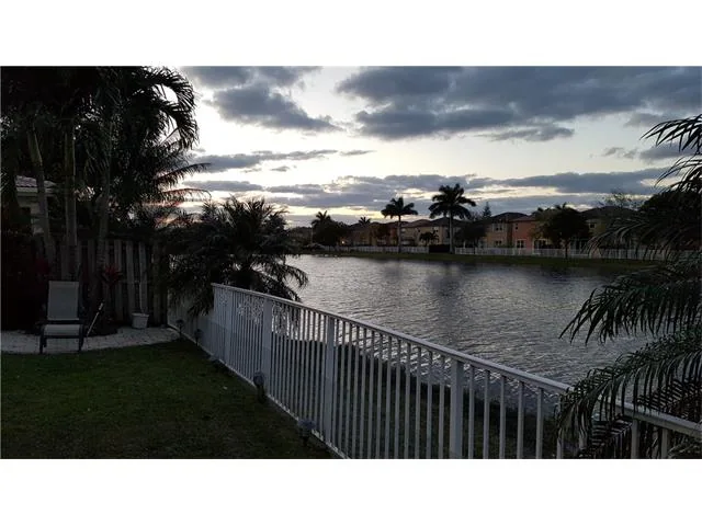 Casa a la Venta en MIAMI, Islands at DORAL – Foto 2