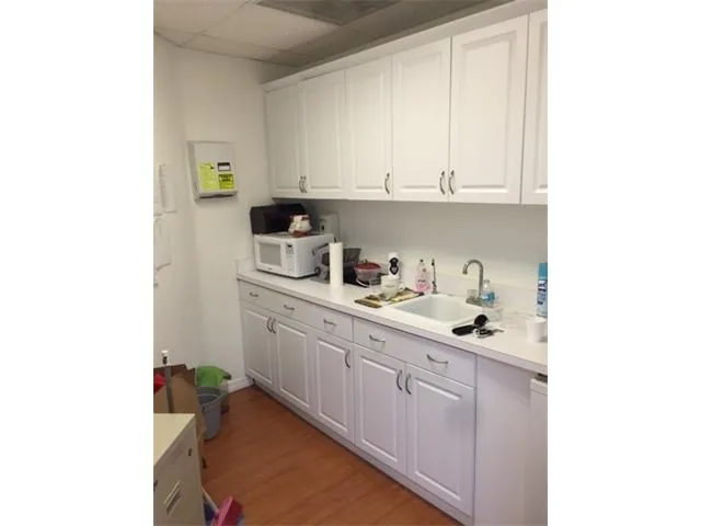 Local Comercial a la Venta en Doral – Foto 5