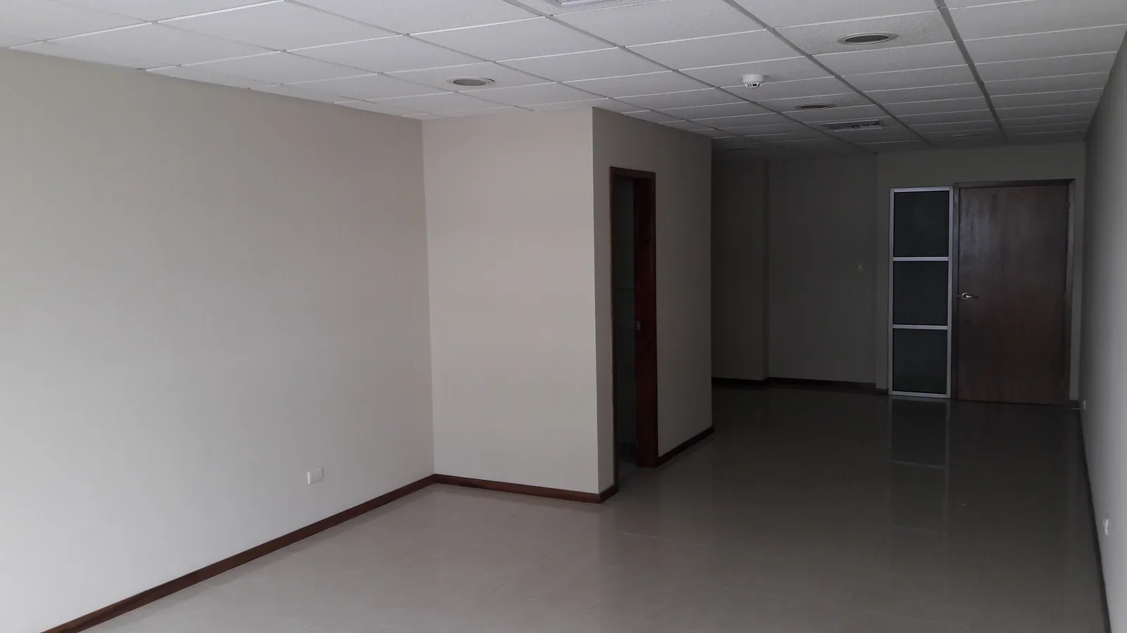Alquilo Oficina Trade Building – Foto 2