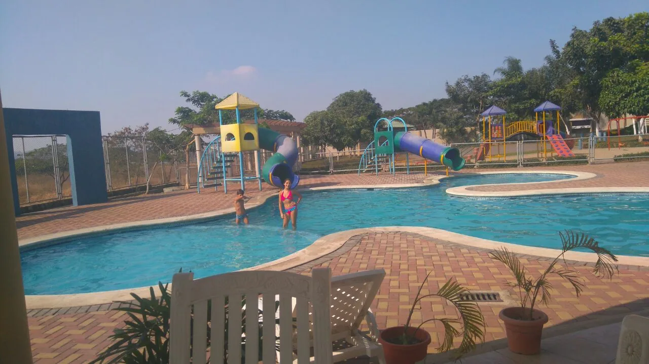 Vendo casa en Urb. Loma Vista, Guayaquil – Foto 2