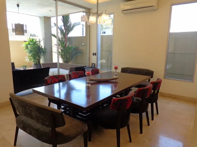 Casa Espectacular en Venta en Laguna del Sol, Samborondon – Foto 4