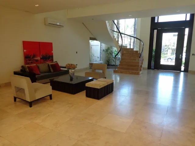 Casa Espectacular en Venta en Laguna del Sol, Samborondon – Foto 5