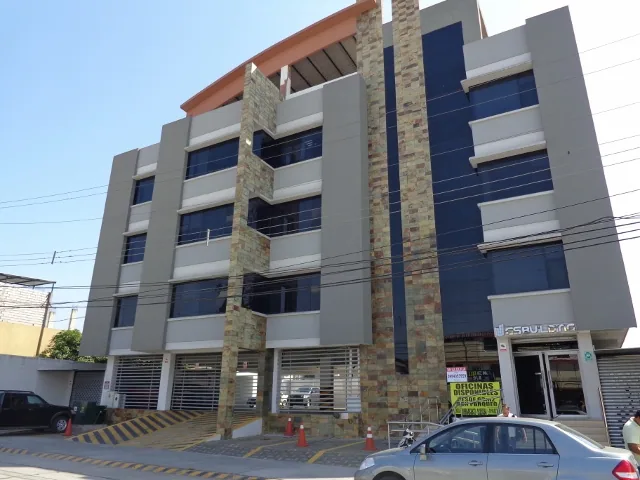 Oficina en Alquiler en El Norte de Guayaquil, Sector Garzota – Foto 1