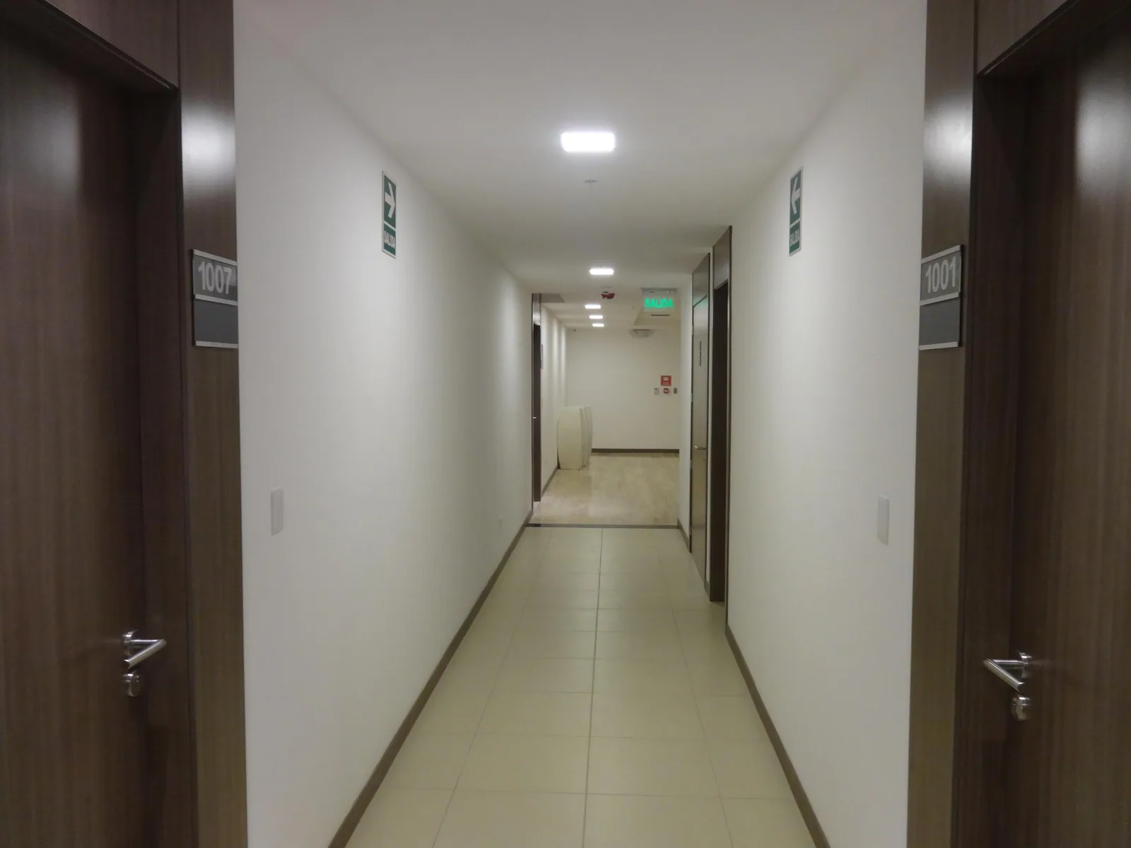 Alquiler de oficina en Ciudad del Rio, EMPORIUM Guayaquil – Foto 3