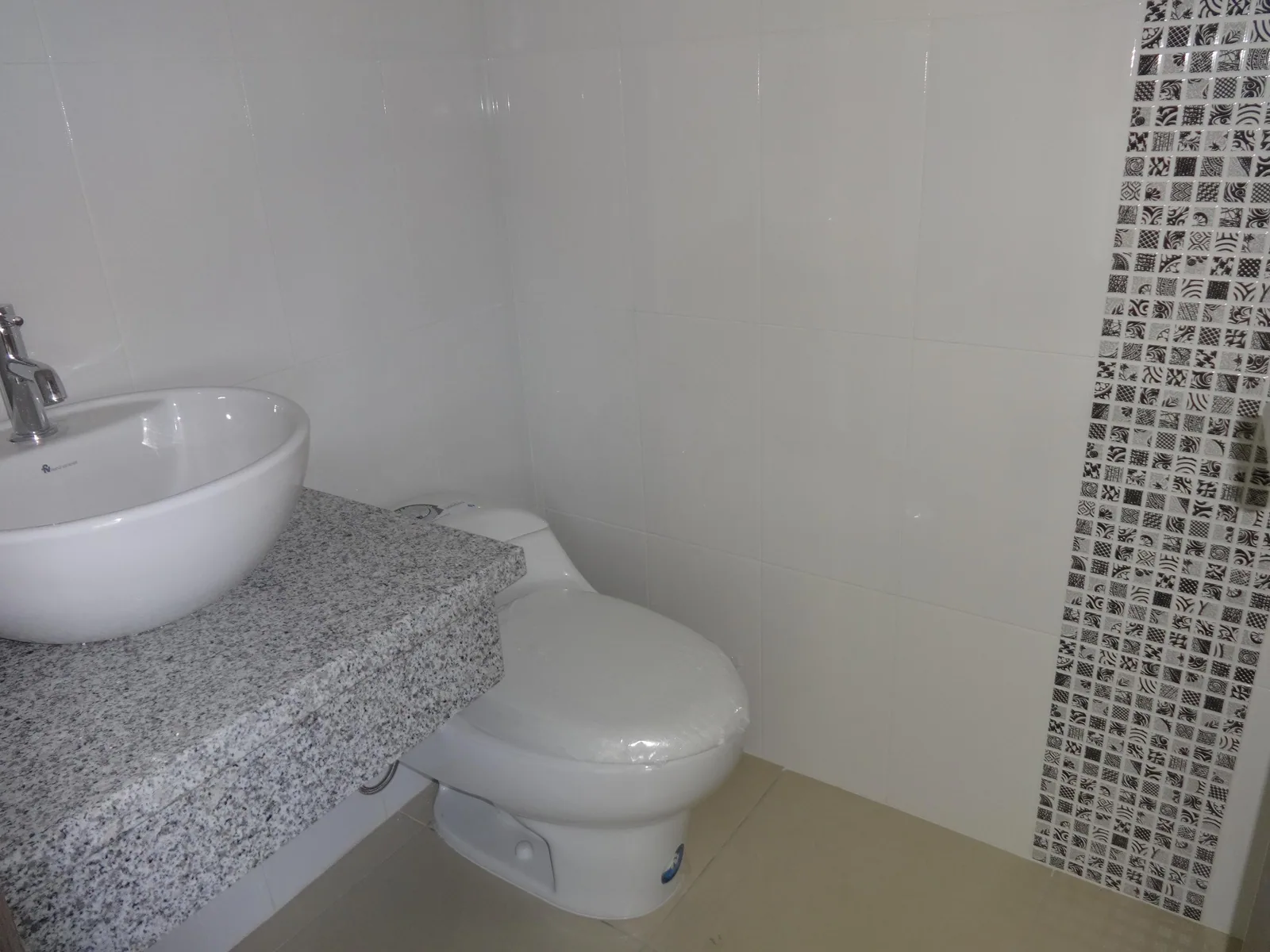 Alquiler de oficina en Ciudad del Rio, EMPORIUM Guayaquil – Foto 5