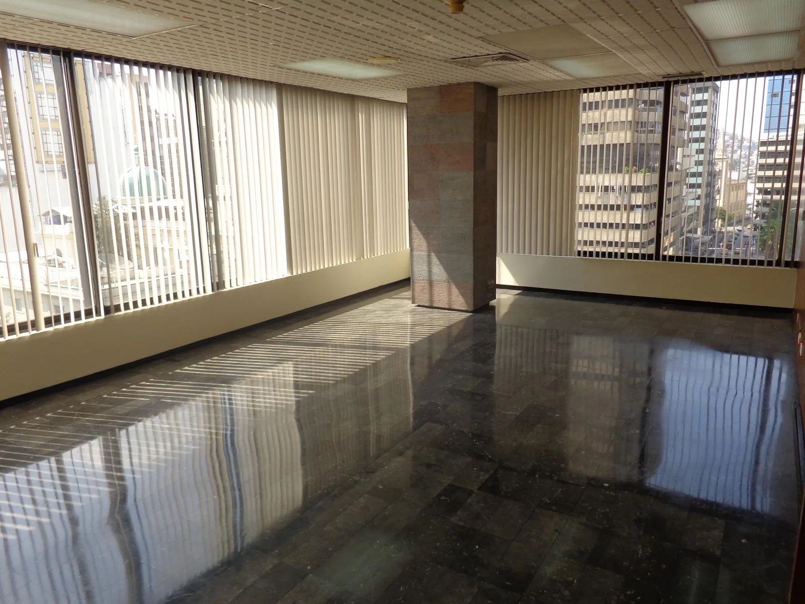 Alquilo oficina en Pedro Carbo Y Velez, centro de Guayaquil – Foto 2