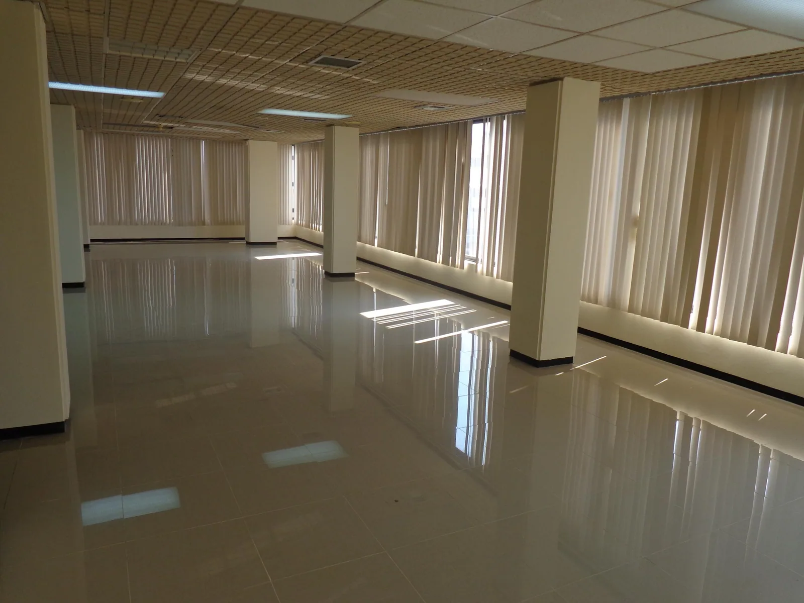 Alquilo oficina en Pedro Carbo Y Velez, centro de Guayaquil – Foto 4