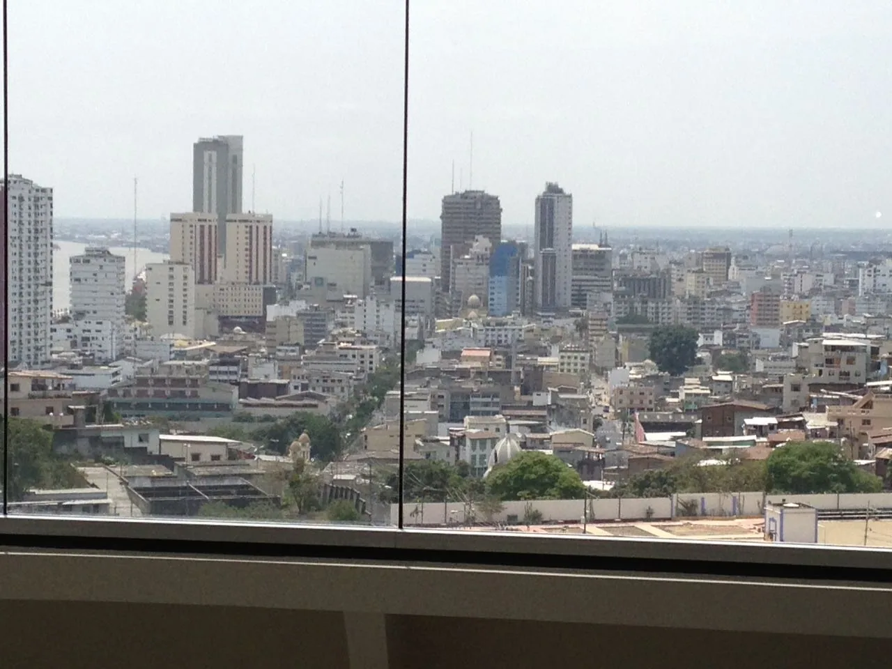 Alquiler de oficina en The Point, Guayaquil. Oficina de 47m2 – Foto 2
