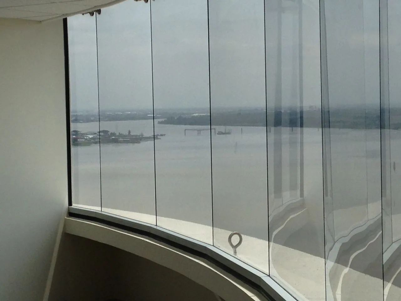 Alquiler de oficina en The Point, Guayaquil. Oficina de 47m2 – Foto 3