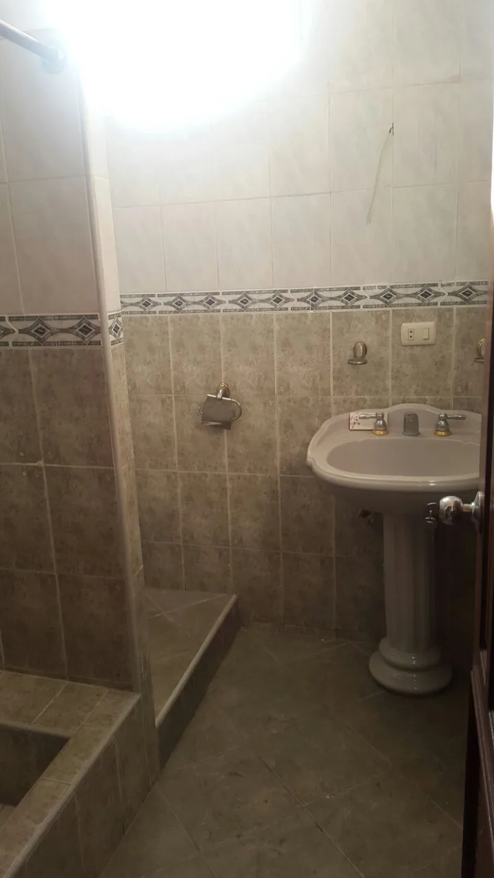 Alquiler de departamento en Av. 9 de Octubre y Boyacá, centro de Guayaquil – Foto 4