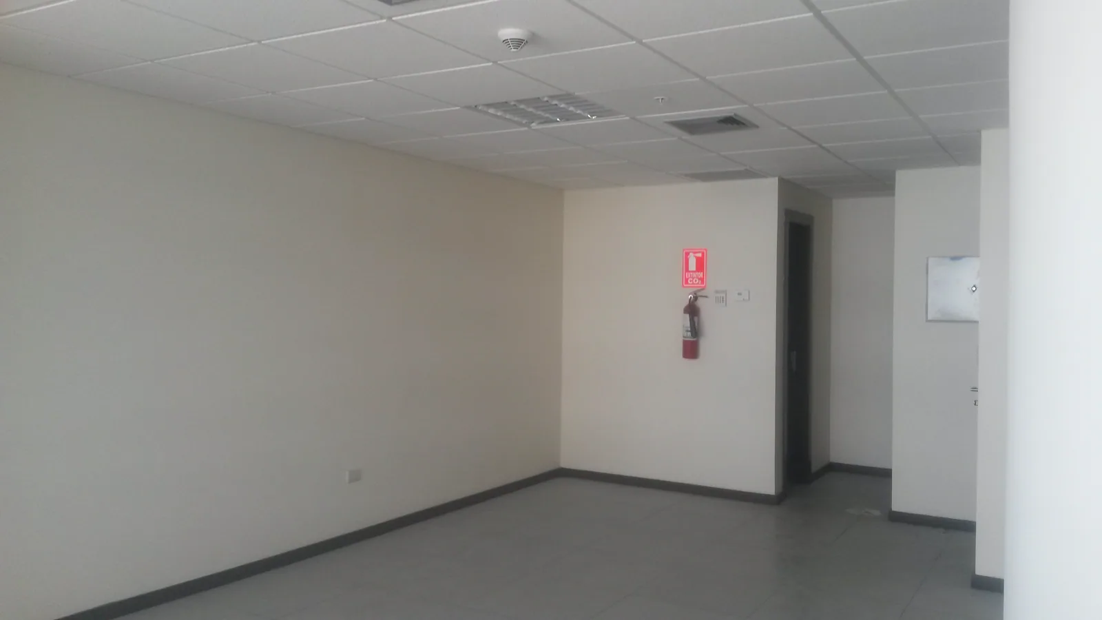 Oficina de Alquiler en ciudad del Rio Emporium Guayaquil – Foto 3