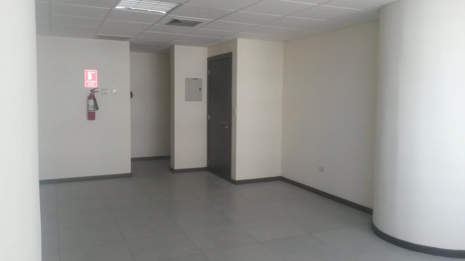 Oficina en alquiler en The Point, Guayaquil – Foto 4