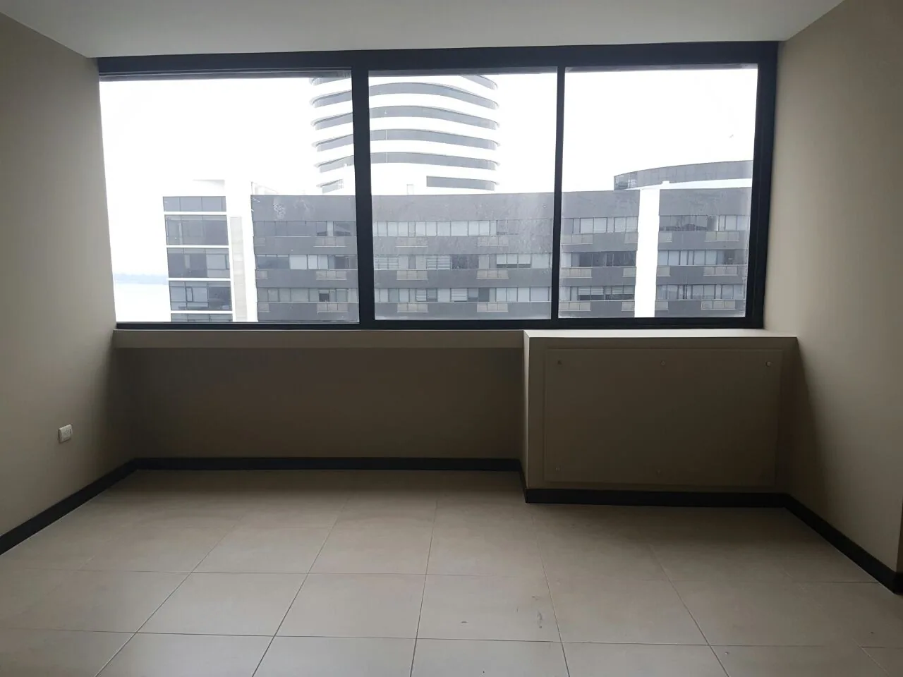 Departamento en alquiler ubicado en  Bellini en Puerto Santa Ana.  – Foto 2