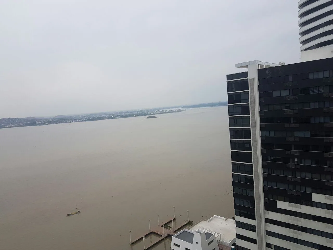 Departamento en alquiler ubicado en  Bellini en Puerto Santa Ana.  – Foto 5