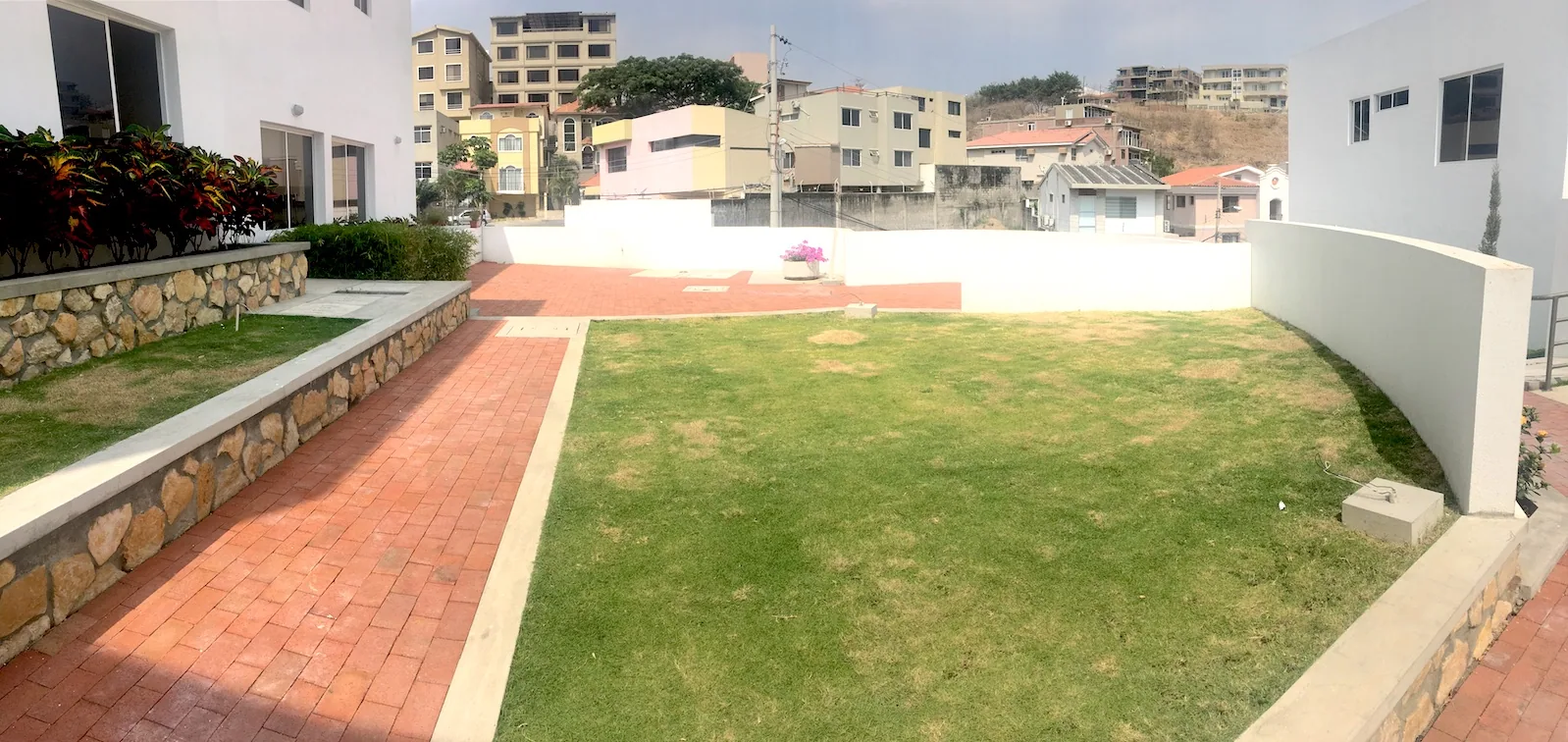 Casa en venta en Las Cumbres, sector Los Ceibos, Guayaquil – Foto 3