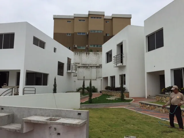 Casa en venta en Las Cumbres, sector Los Ceibos, Guayaquil – Foto 5